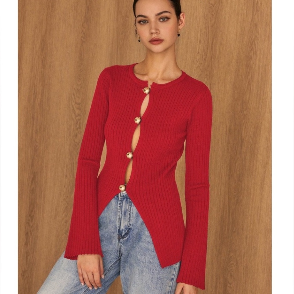 Commence Golden Button Red Split Knit Top Woman’s Small
